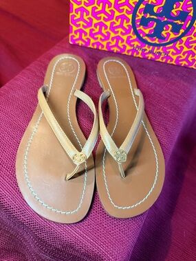 Tory Burch Royal Tan & Gold Terra Thong Veg Leather Sandal Box